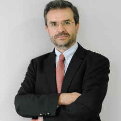 Κώστας Αξαρλόγλου